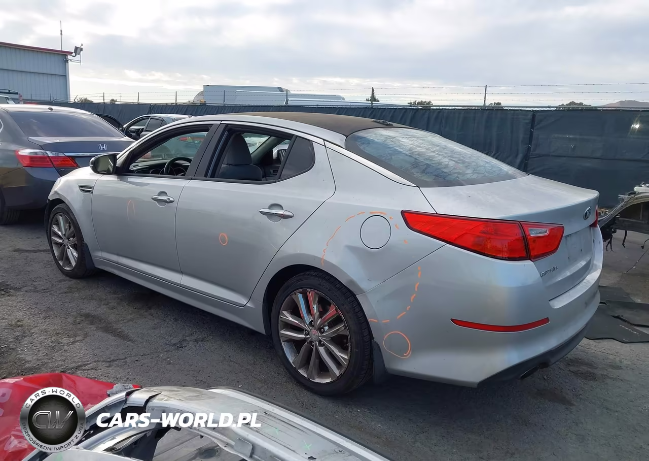 2015 Kia Optima Lx VIN:5XXGM4A72FG351974 - 3