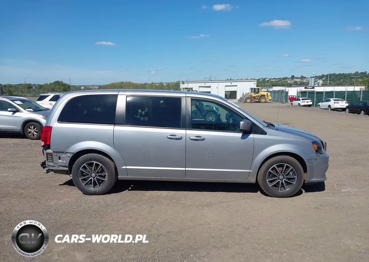 2018 Dodge Grand Caravan Gt VIN:2C4RDGEG4JR296058 - 14