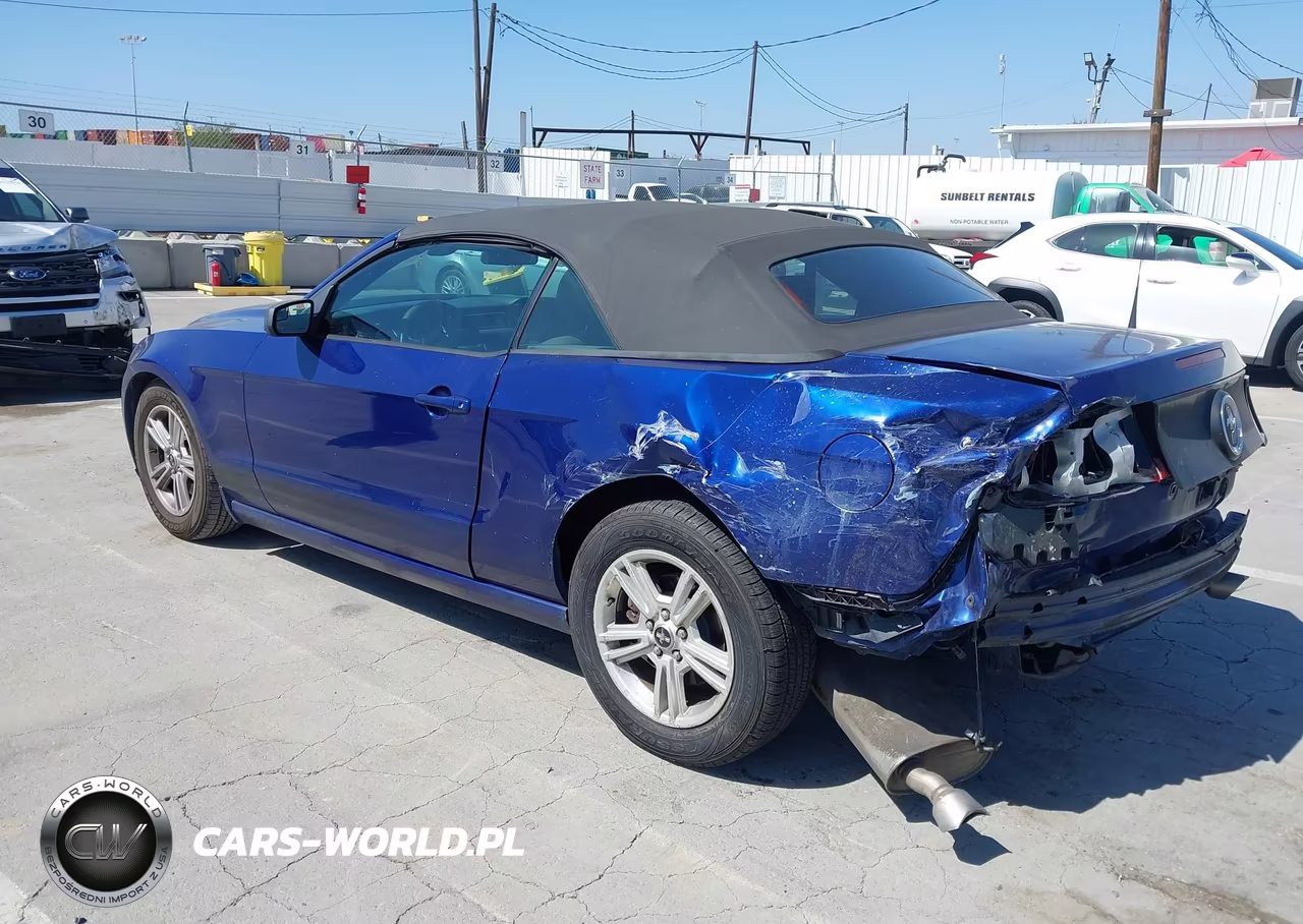 2014 Ford Mustang V6 VIN:1ZVBP8EM3E5267185 - 3