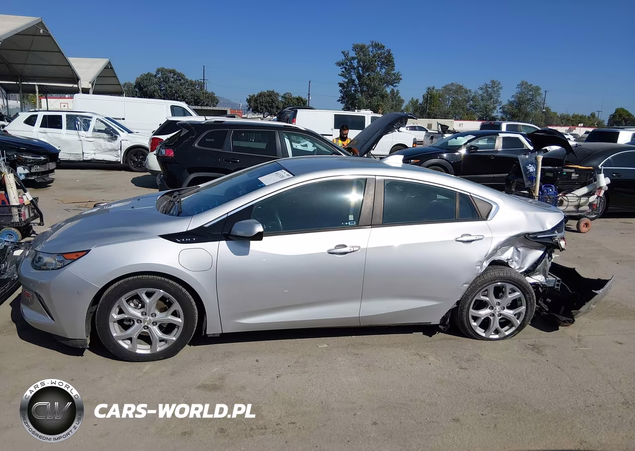 2018 Chevrolet Volt Premier VIN:1G1RD6S51JU124143 - 15