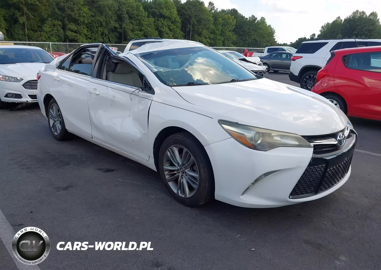 2015 Toyota Camry Se – zdjęcie 1 z 16
