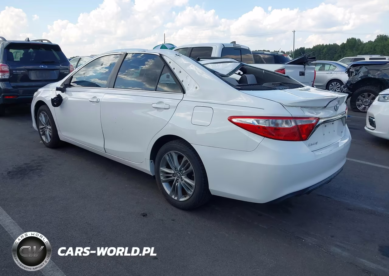 2015 Toyota Camry Se VIN:4T1BF1FK6FU019963 - 3