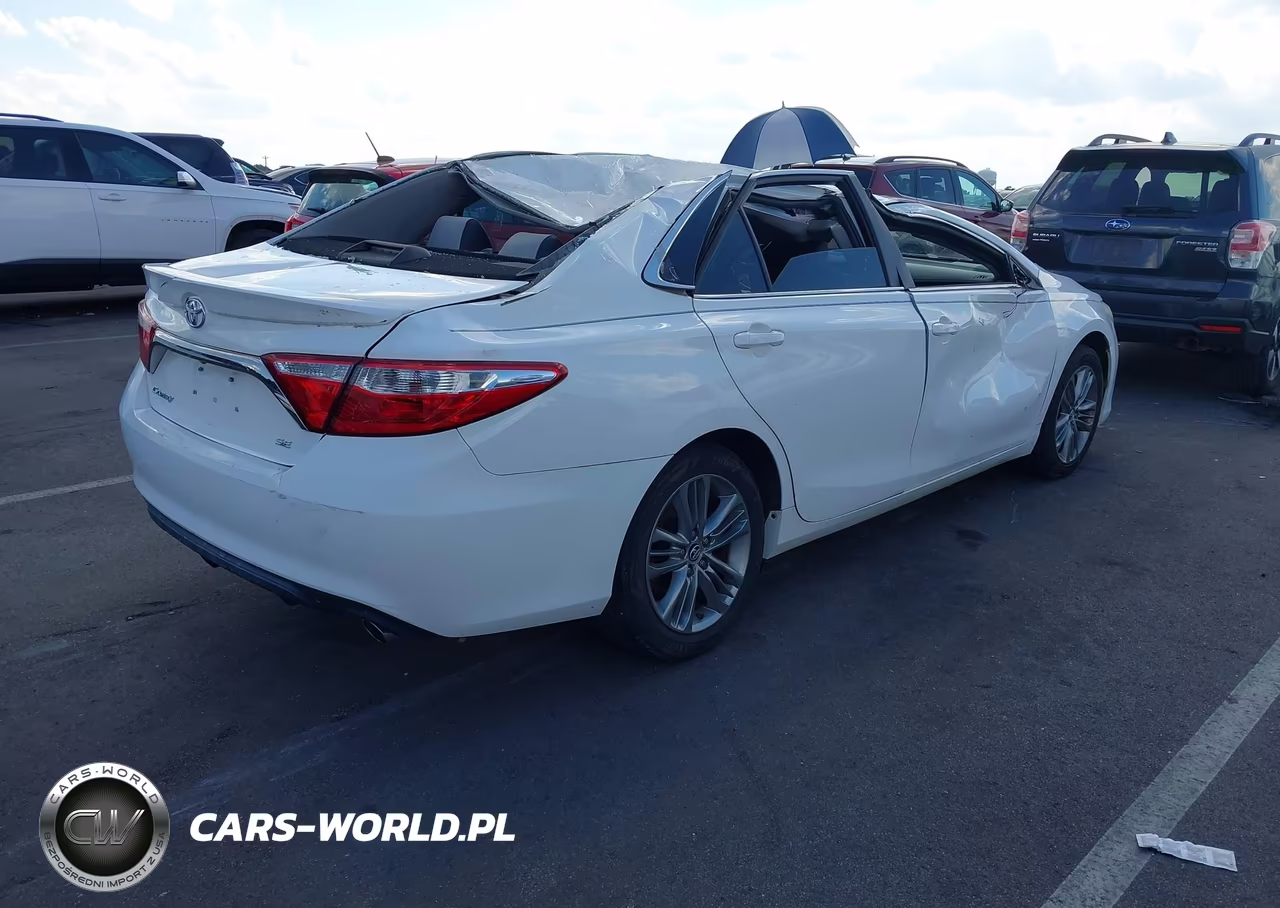 2015 Toyota Camry Se VIN:4T1BF1FK6FU019963 - 4