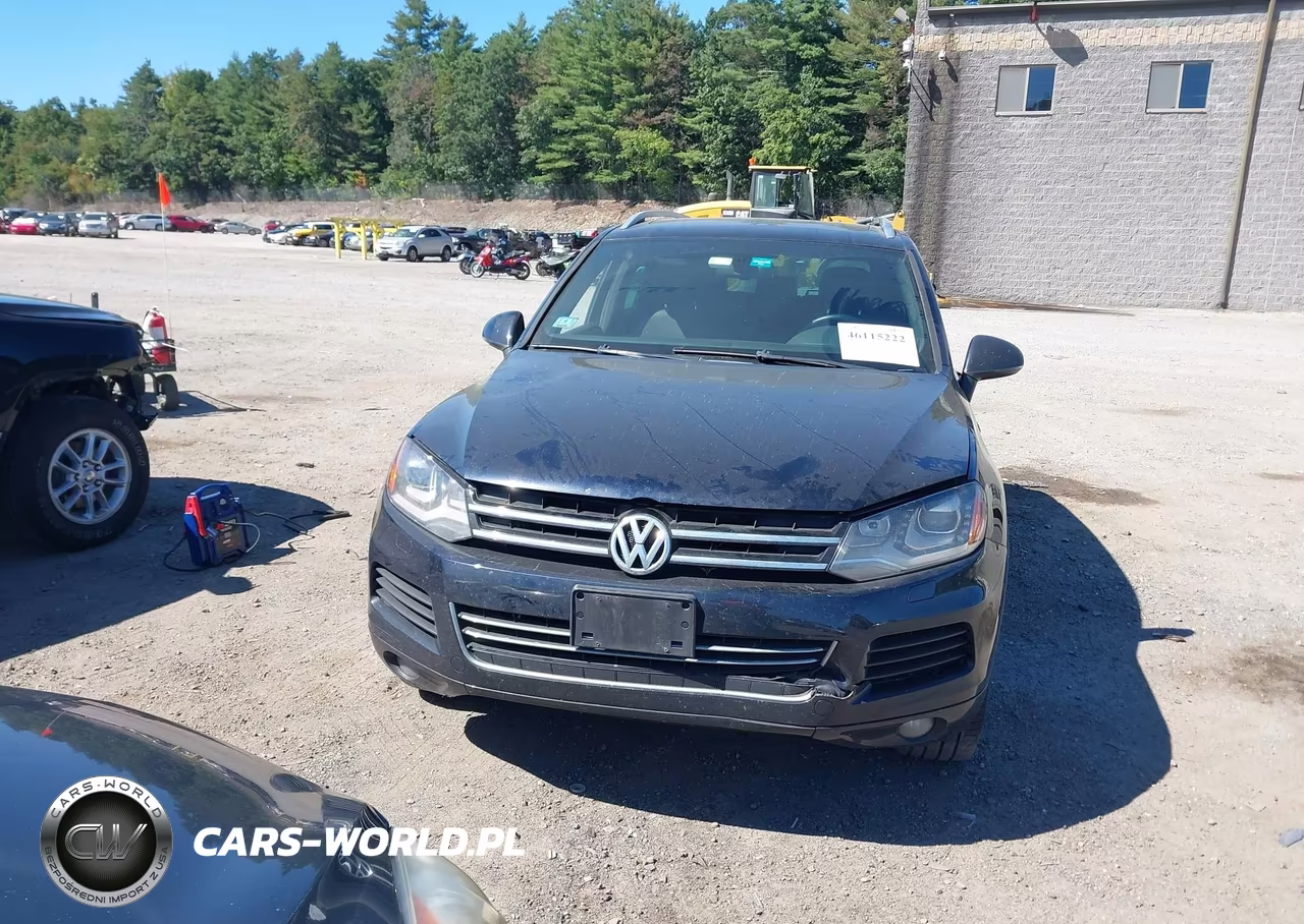 2014 Volkswagen Touareg X VIN:WVGEP9BP1ED007843 - 12