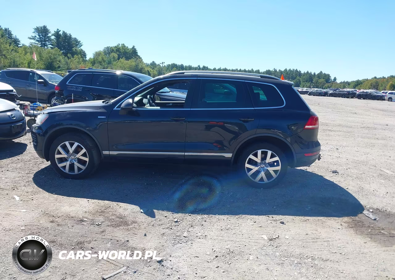 2014 Volkswagen Touareg X VIN:WVGEP9BP1ED007843 - 14