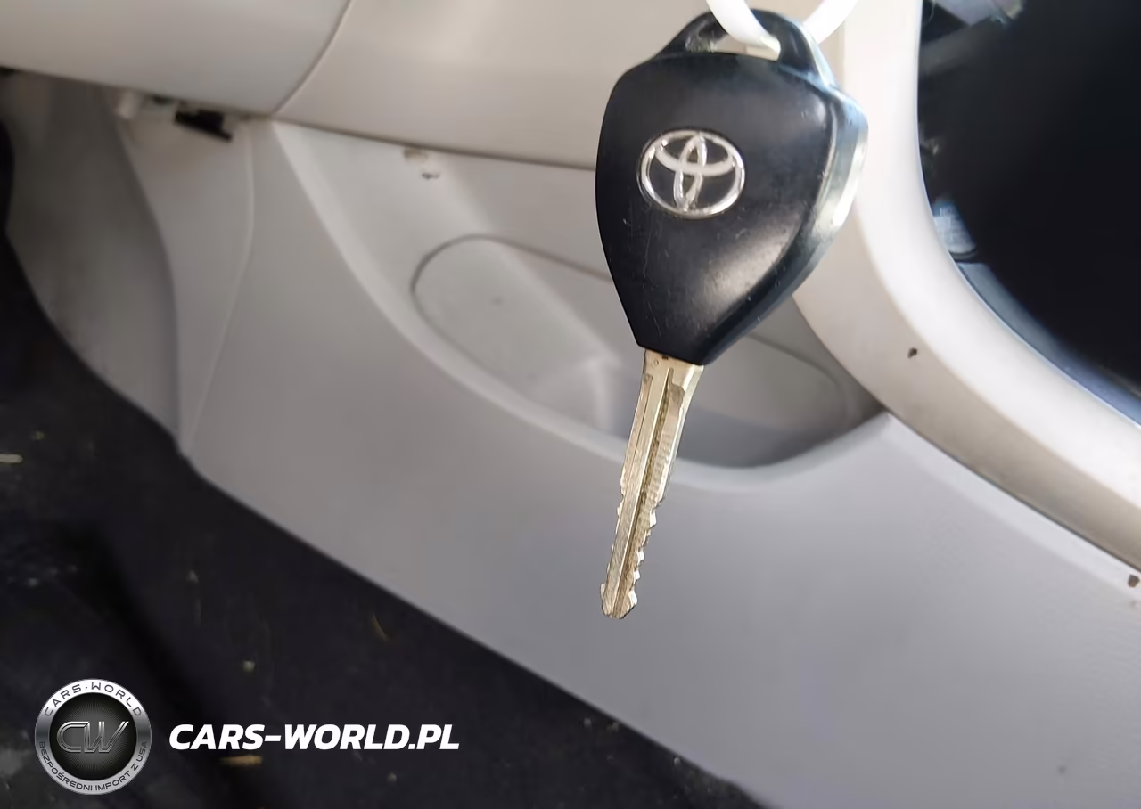 2010 Toyota Corolla Le VIN:1NXBU4EE4AZ300235 - 11