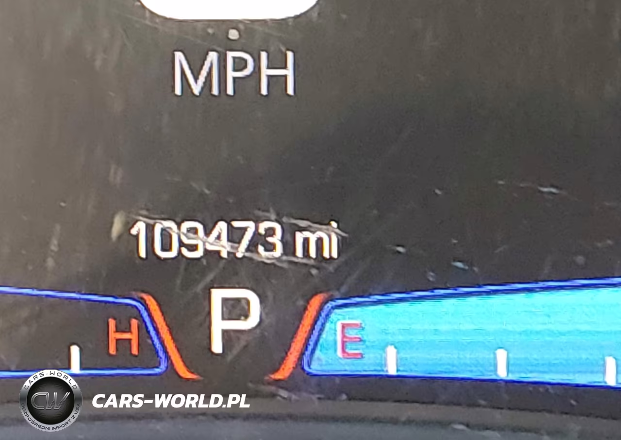 2018 Chrysler 300 300S VIN:2C3CCABG4JH266384 - 15