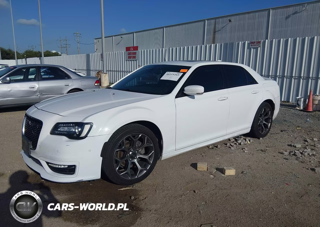 2018 Chrysler 300 300S VIN:2C3CCABG4JH266384 - 2