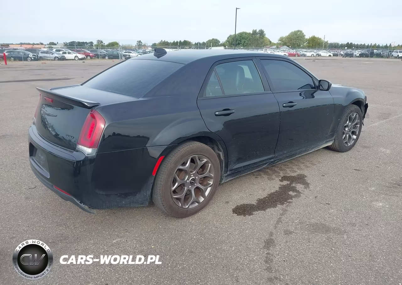 2017 Chrysler 300 300S Awd VIN:2C3CCAGG3HH506849 - 4