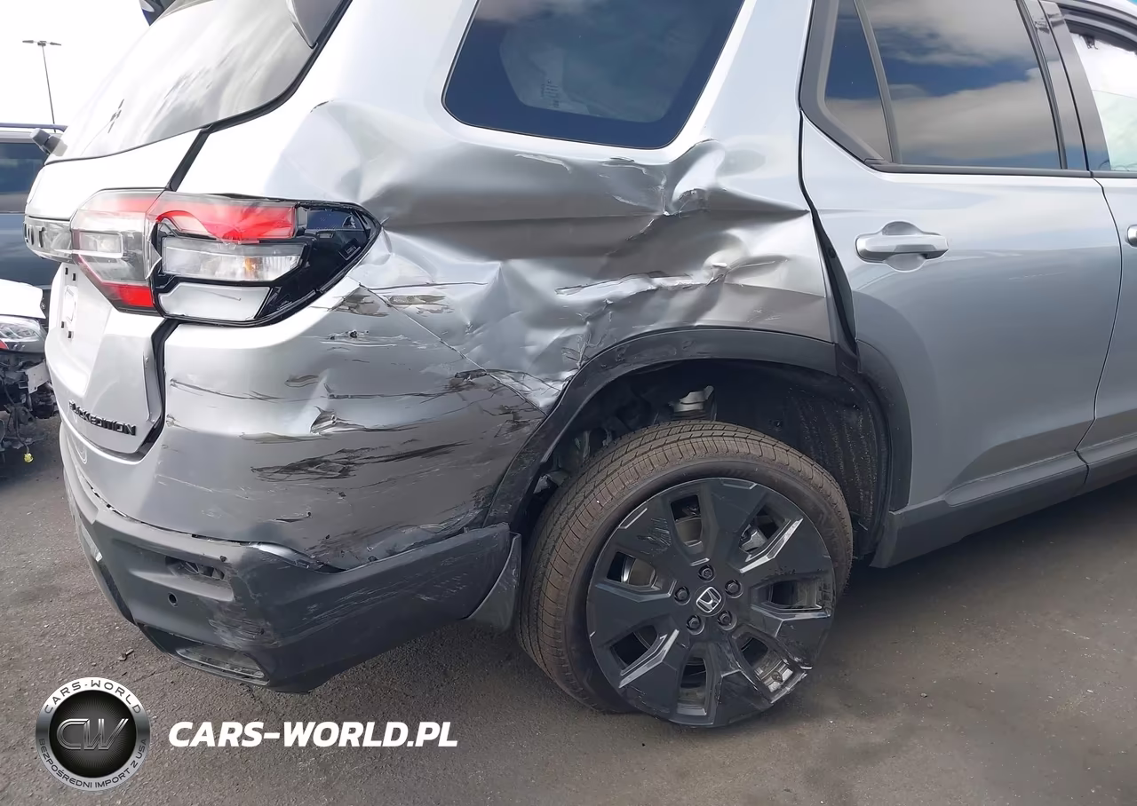 2026 Honda Pilot Black Edition VIN:5FNYG1H95TB055878 - 6