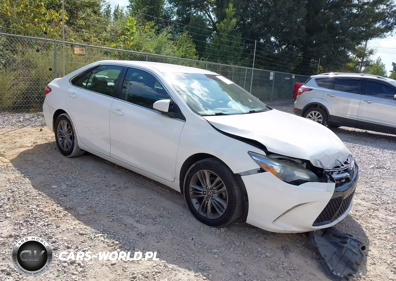 2016 Toyota Camry Se – zdjęcie 1 z 15