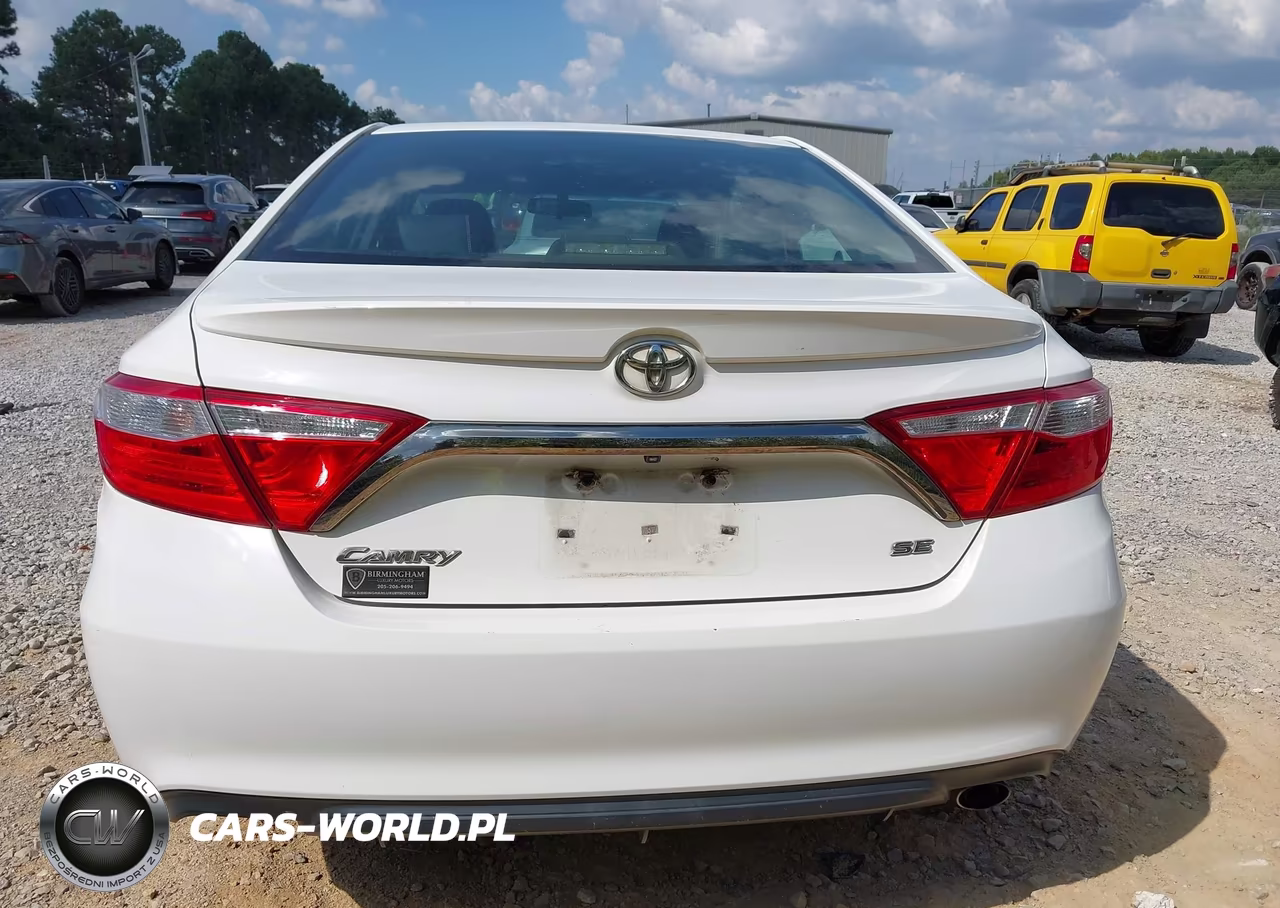 2016 Toyota Camry Se VIN:4T1BF1FK0GU206858 - 15