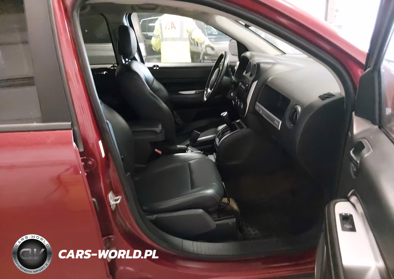 2016 Jeep Compass Latitude VIN:1C4NJDEB7GD758201 - 5