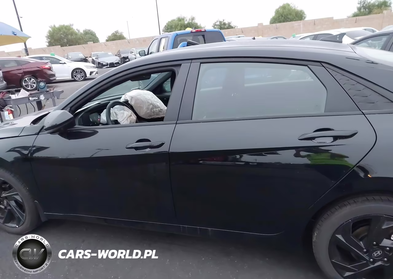 2026 Hyundai Elantra Sel Sport VIN:KMHLM4DG4TU210772 - 15