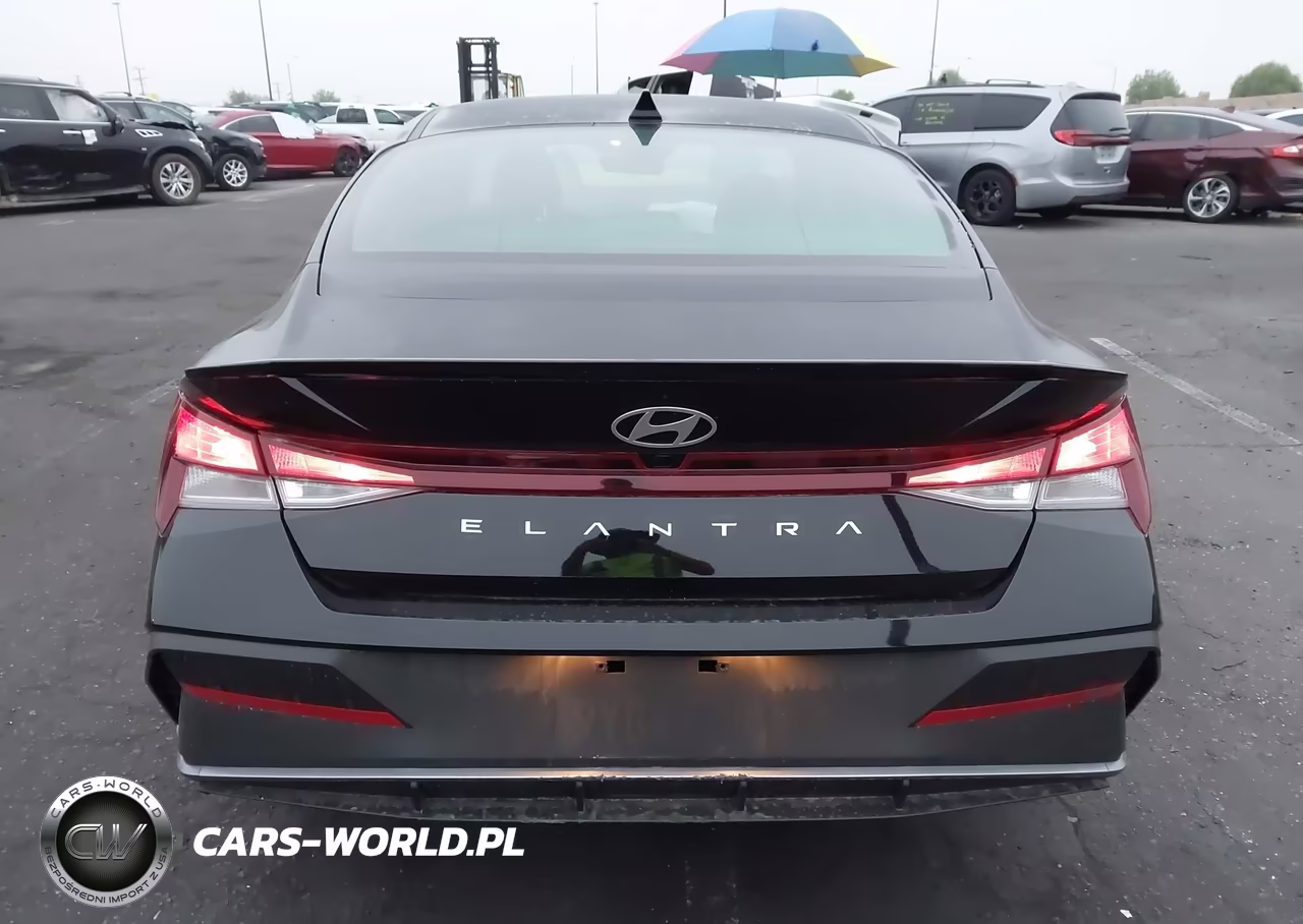 2026 Hyundai Elantra Sel Sport VIN:KMHLM4DG4TU210772 - 17