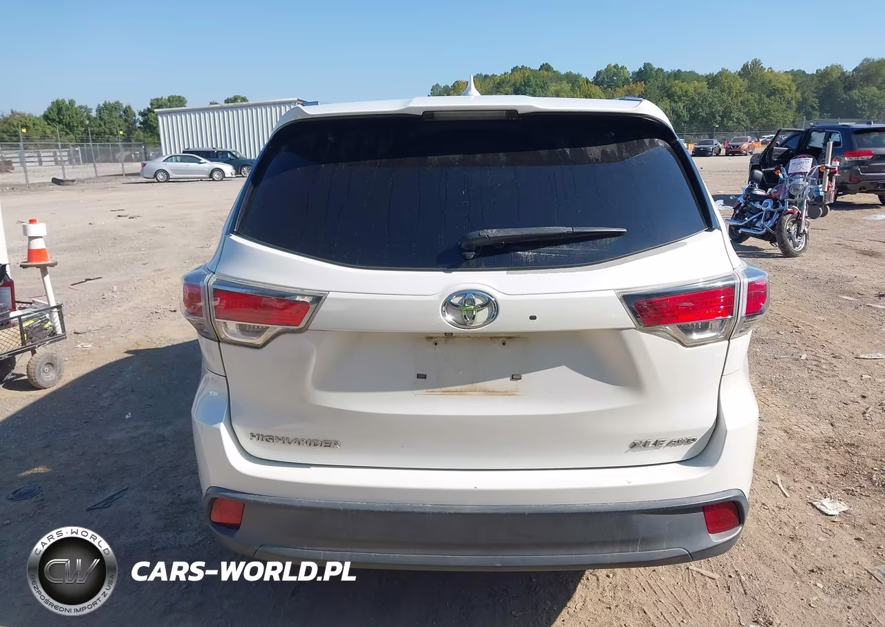 2015 Toyota Highlander Xle V6 VIN:5TDJKRFH3FS142817 - 16