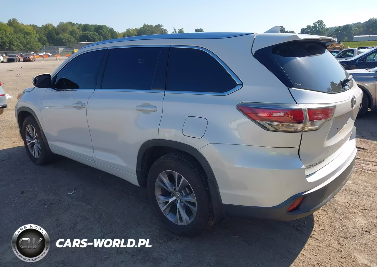2015 Toyota Highlander Xle V6 VIN:5TDJKRFH3FS142817 - 3