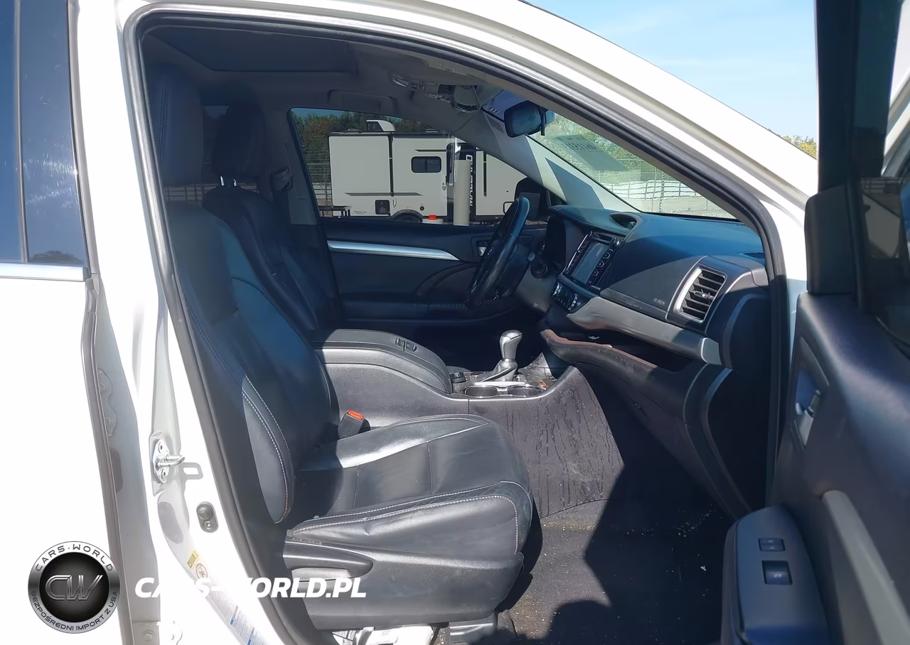 2015 Toyota Highlander Xle V6 VIN:5TDJKRFH3FS142817 - 5