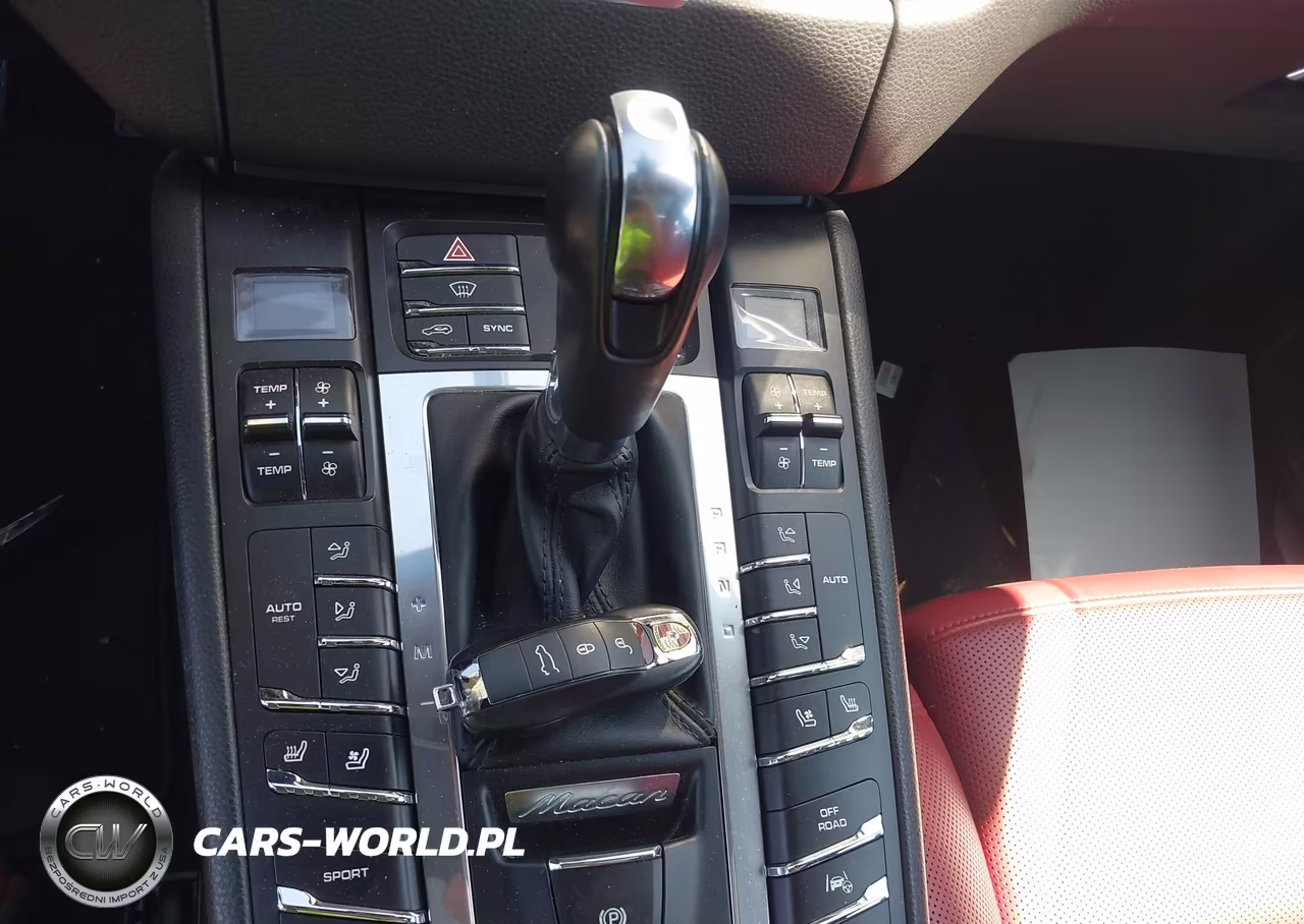 2018 Porsche Macan Turbo VIN:WP1AF2A59JLB71627 - 11