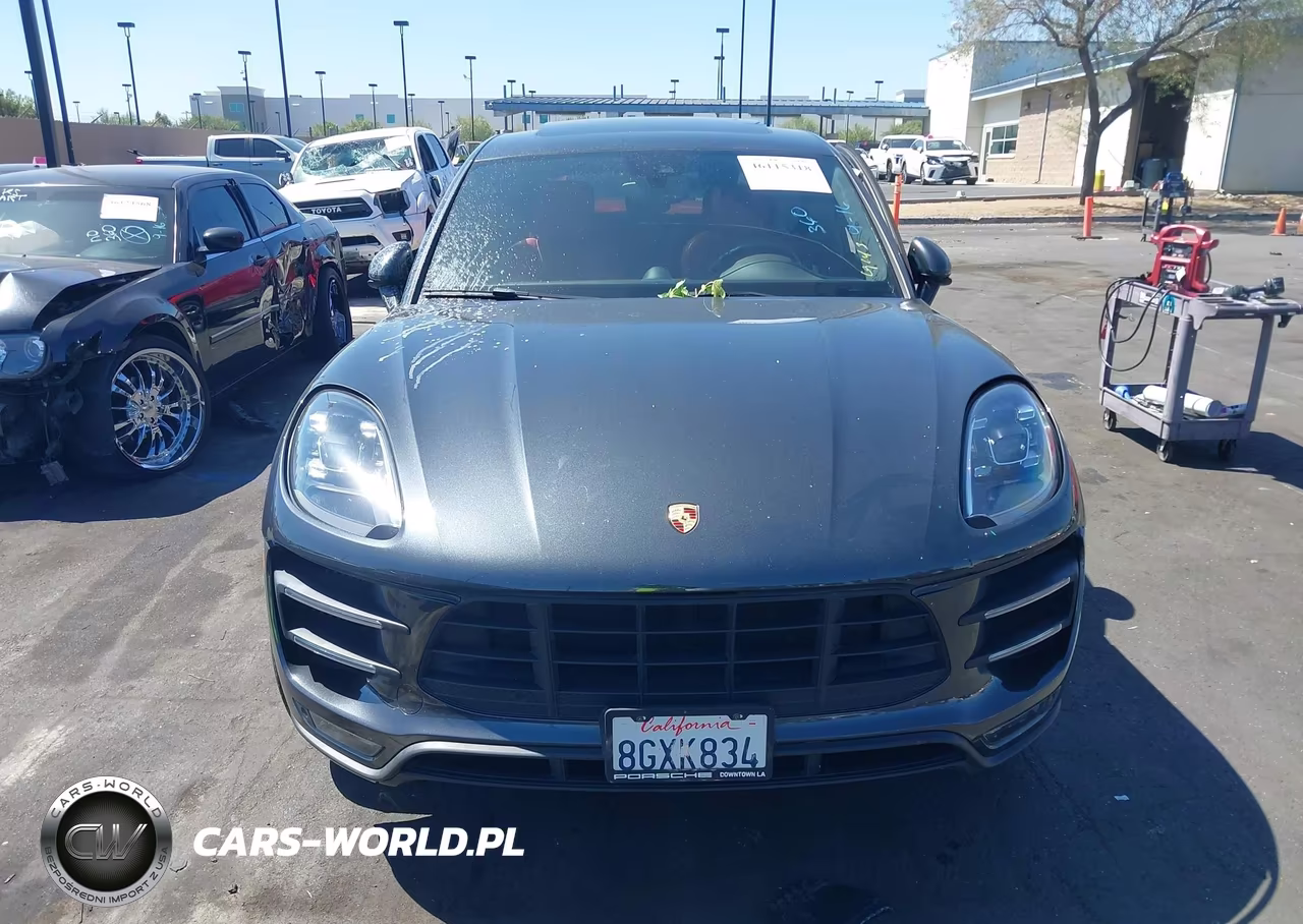 2018 Porsche Macan Turbo VIN:WP1AF2A59JLB71627 - 13