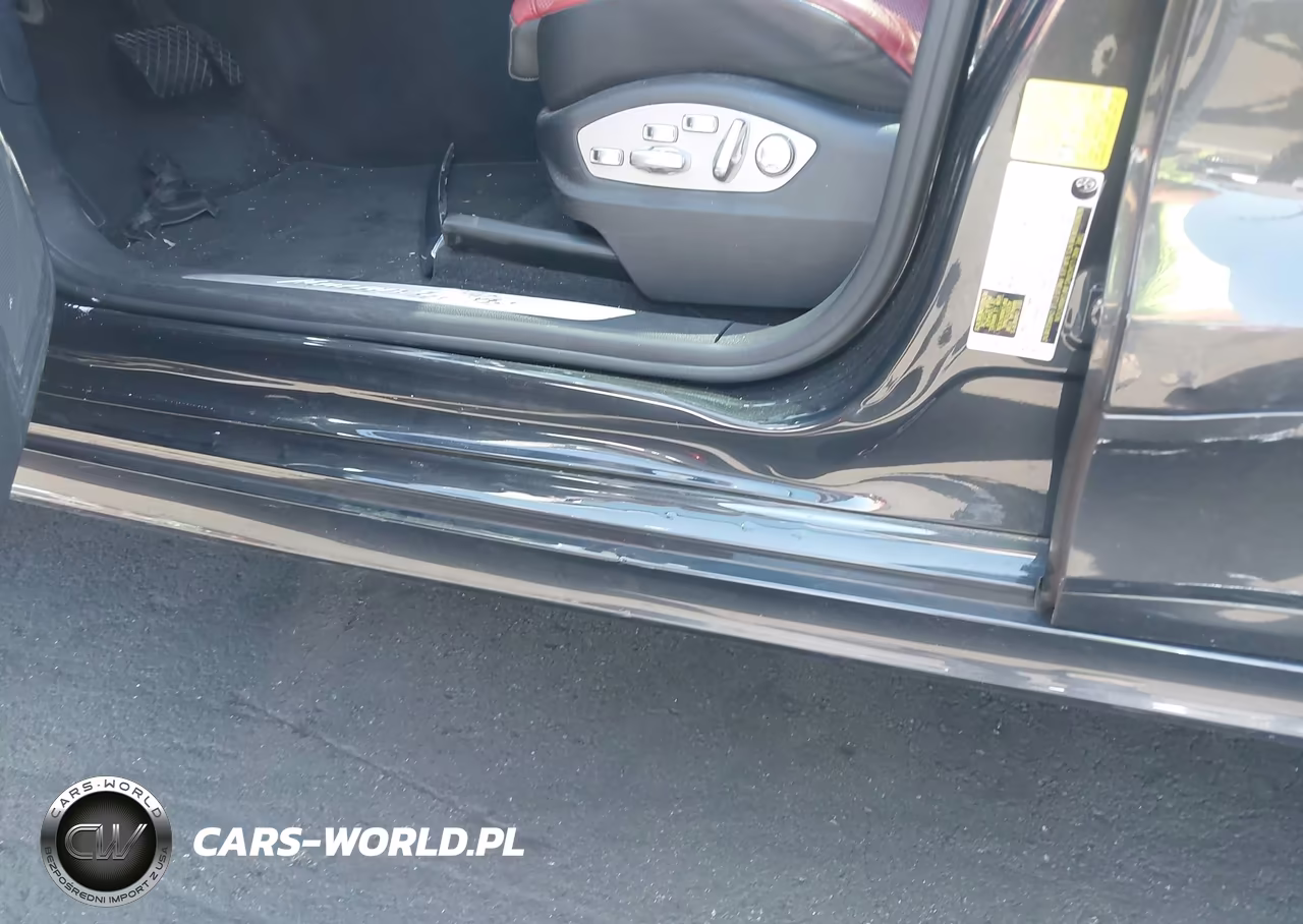 2018 Porsche Macan Turbo VIN:WP1AF2A59JLB71627 - 19