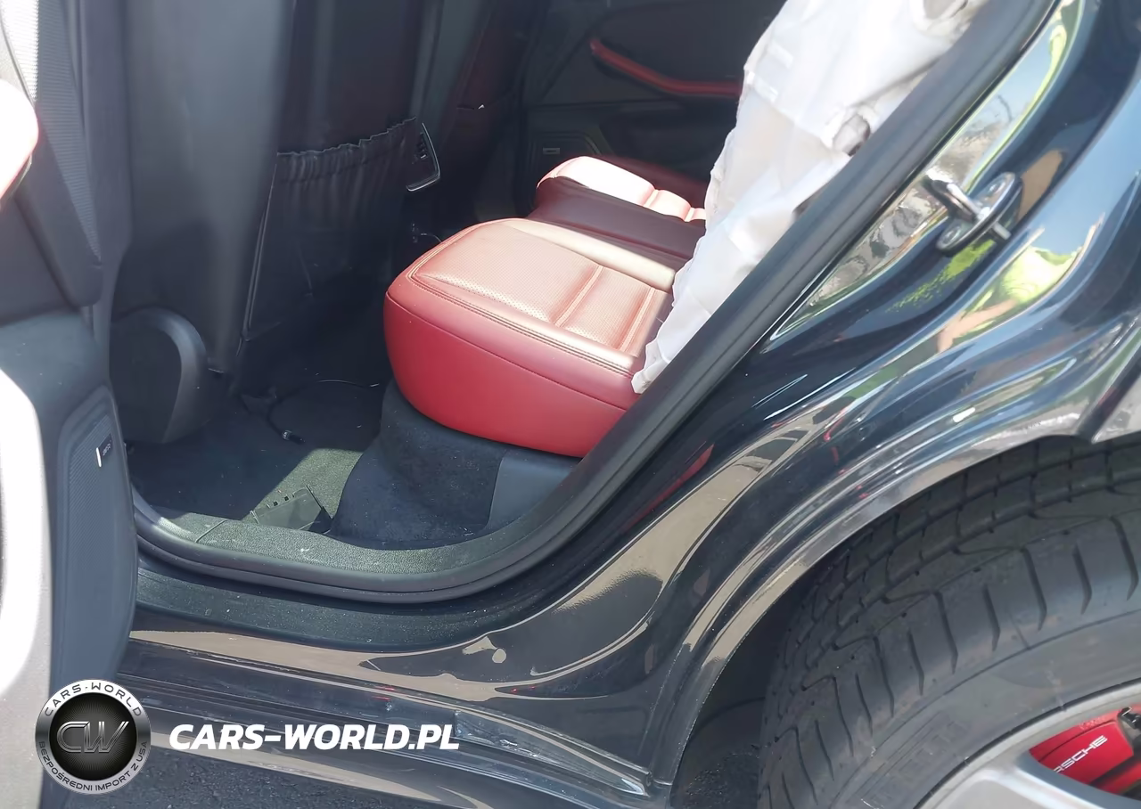 2018 Porsche Macan Turbo VIN:WP1AF2A59JLB71627 - 20