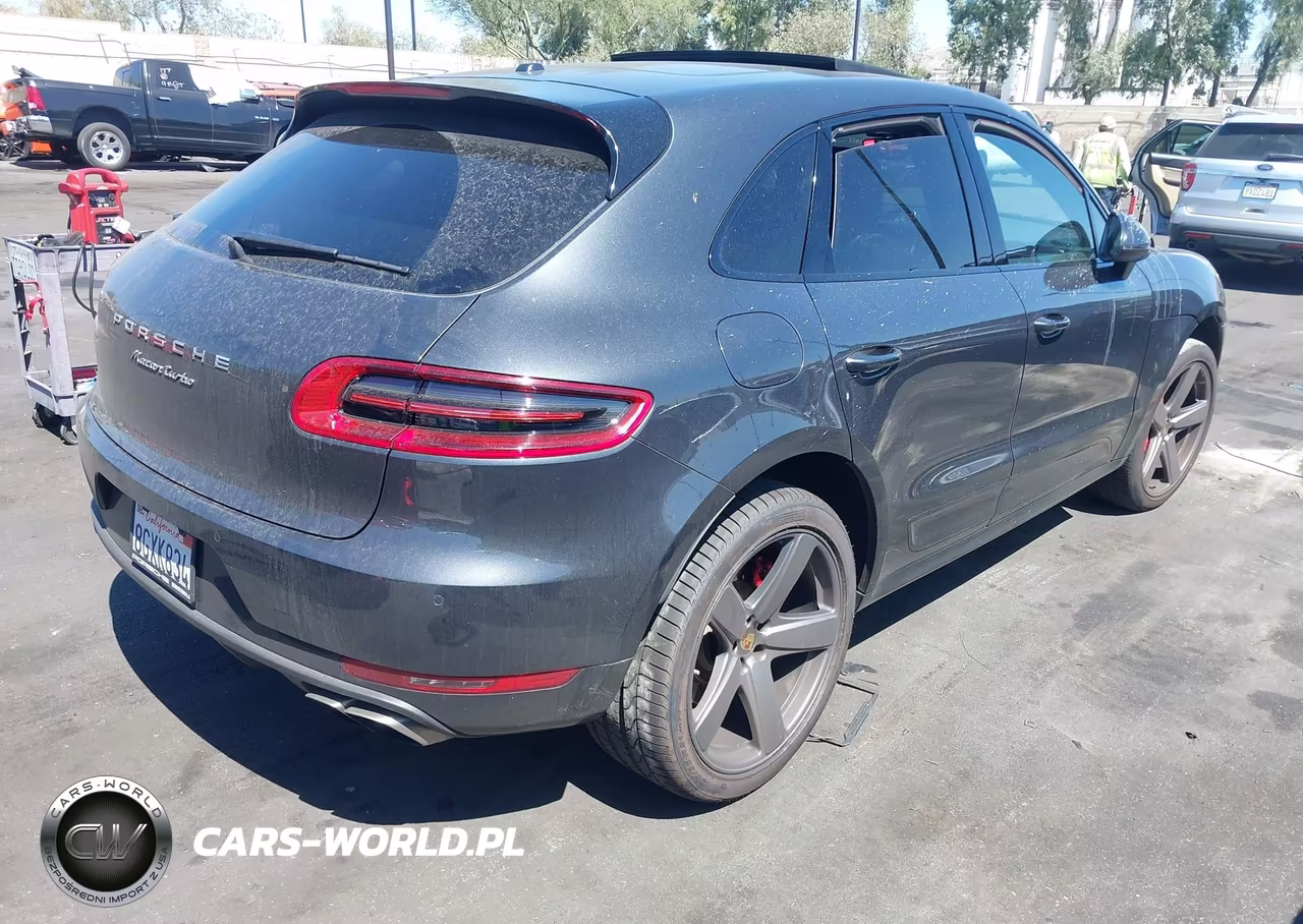 2018 Porsche Macan Turbo VIN:WP1AF2A59JLB71627 - 4