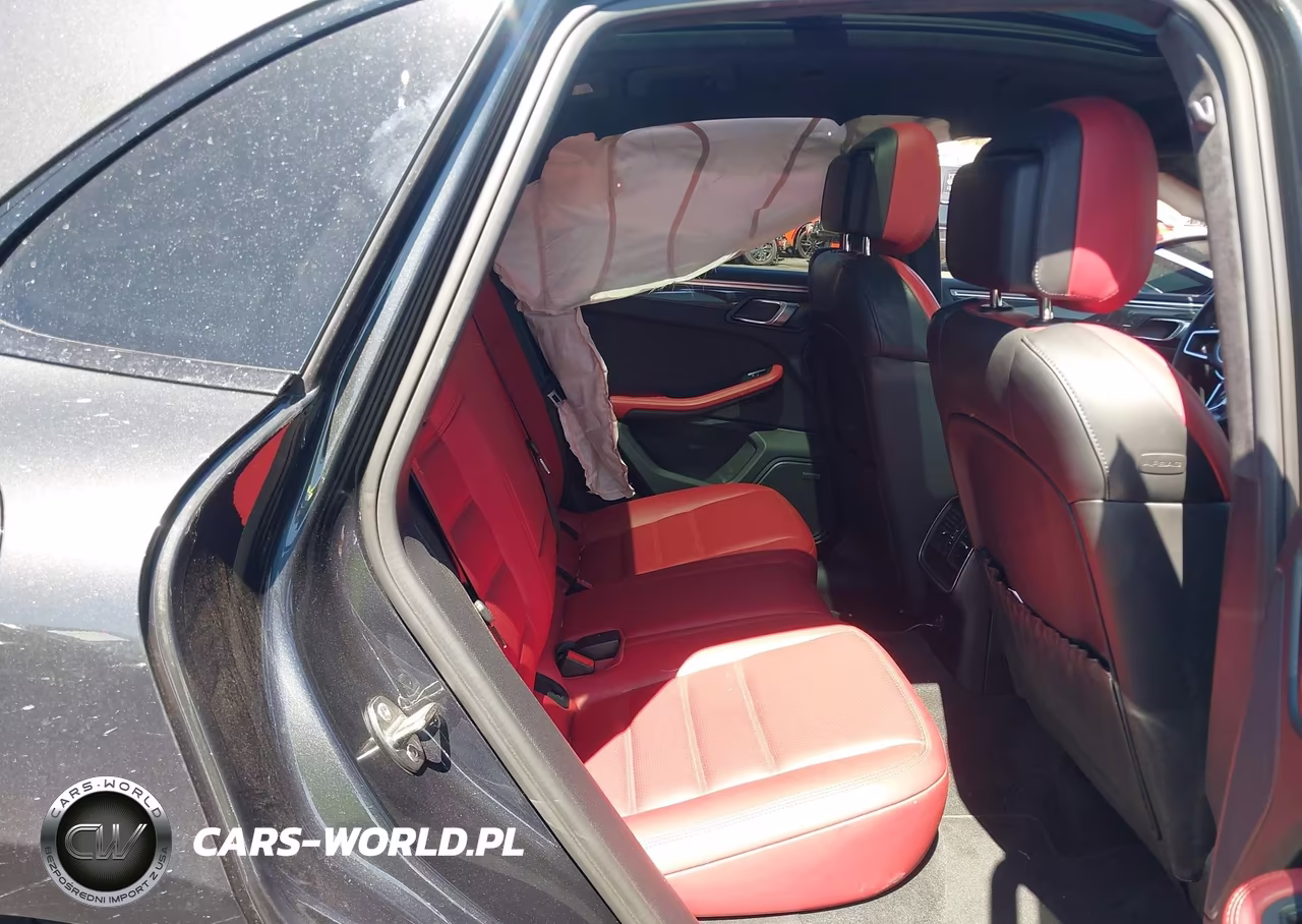 2018 Porsche Macan Turbo VIN:WP1AF2A59JLB71627 - 8
