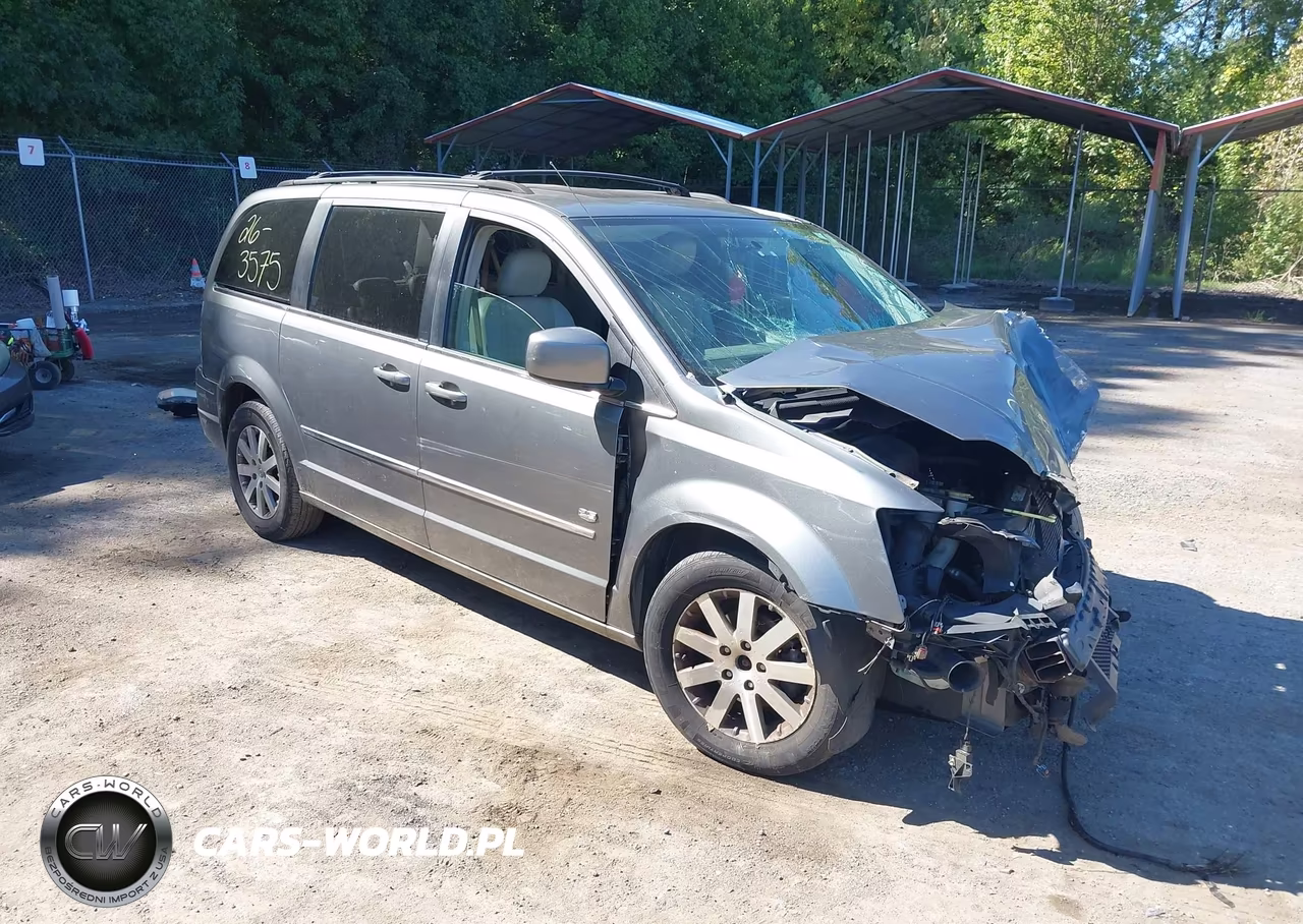 2009 Chrysler Town & Country Touring – zdjęcie 1 z 16
