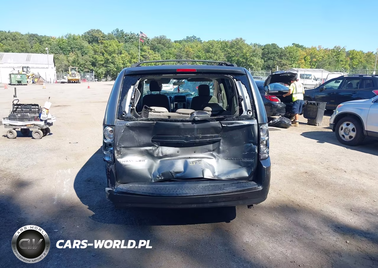 2009 Chrysler Town & Country Touring VIN:2A8HR54119R642232 - 16