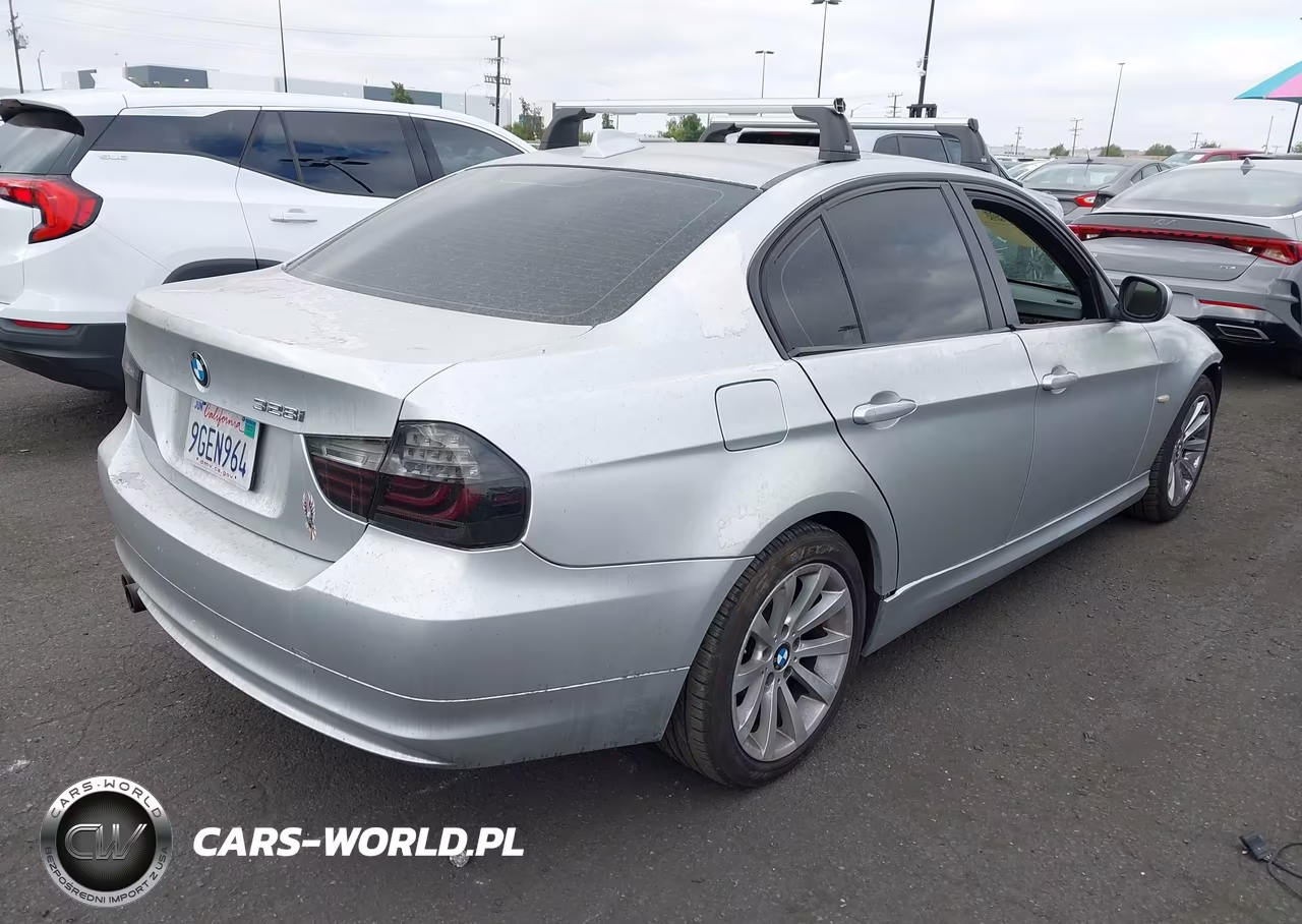 2011 BMW 328I VIN:WBAPH7G56BNM55102 - 4