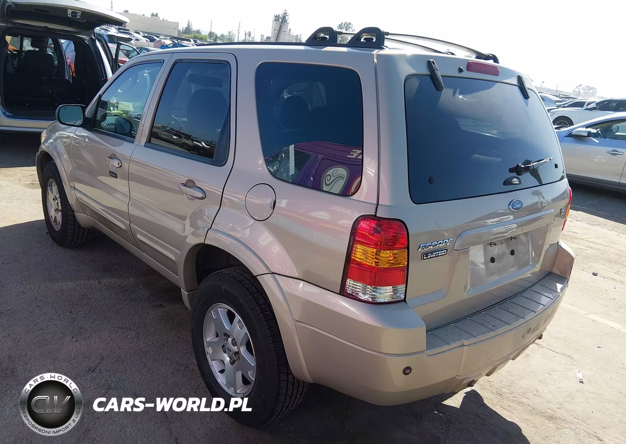 2007 Ford Escape Limited VIN:1FMCU04107KA15824 - 3