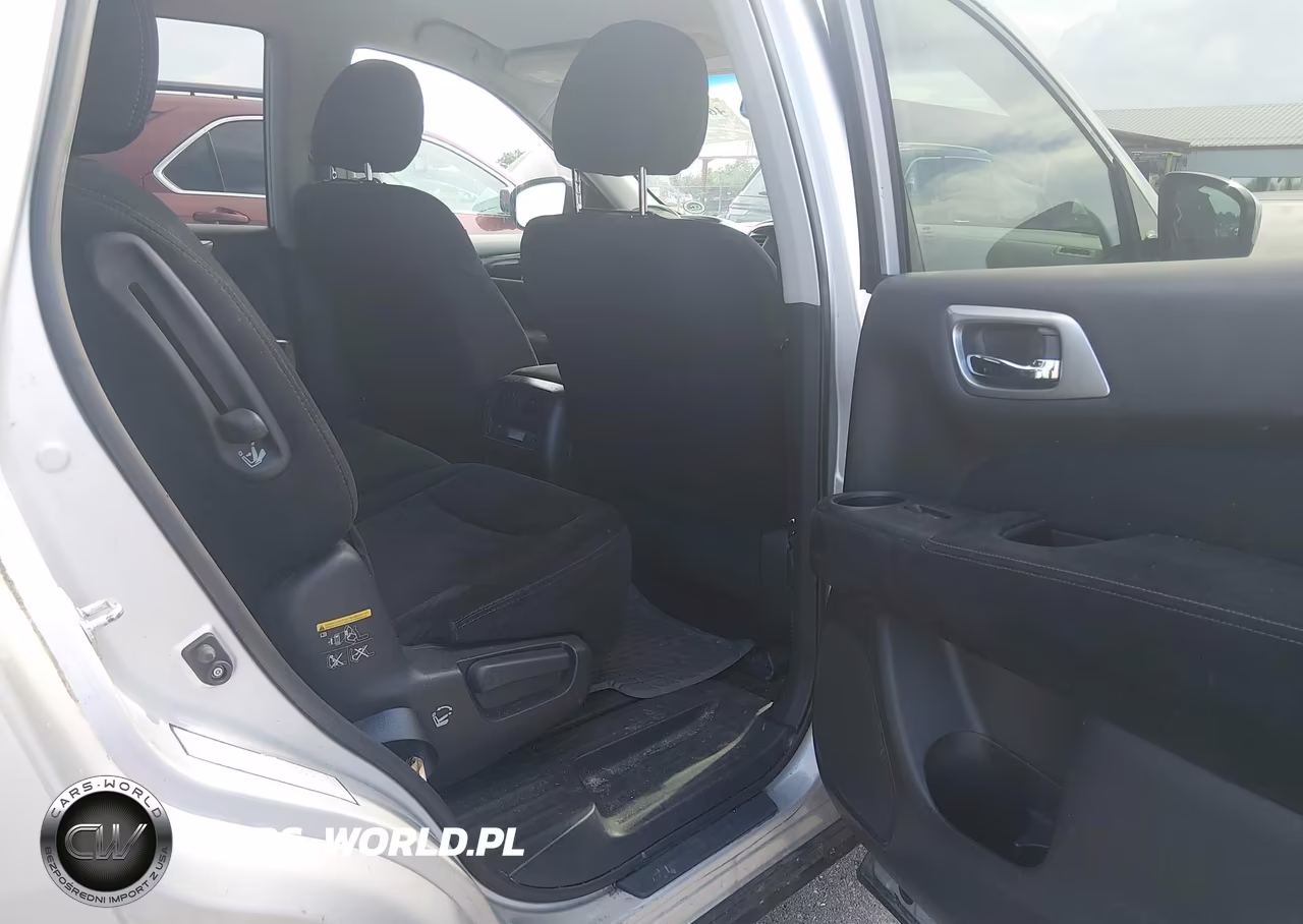 2016 Nissan Pathfinder Platinum-S-Sl-Sv VIN:5N1AR2MN2GC610420 - 8