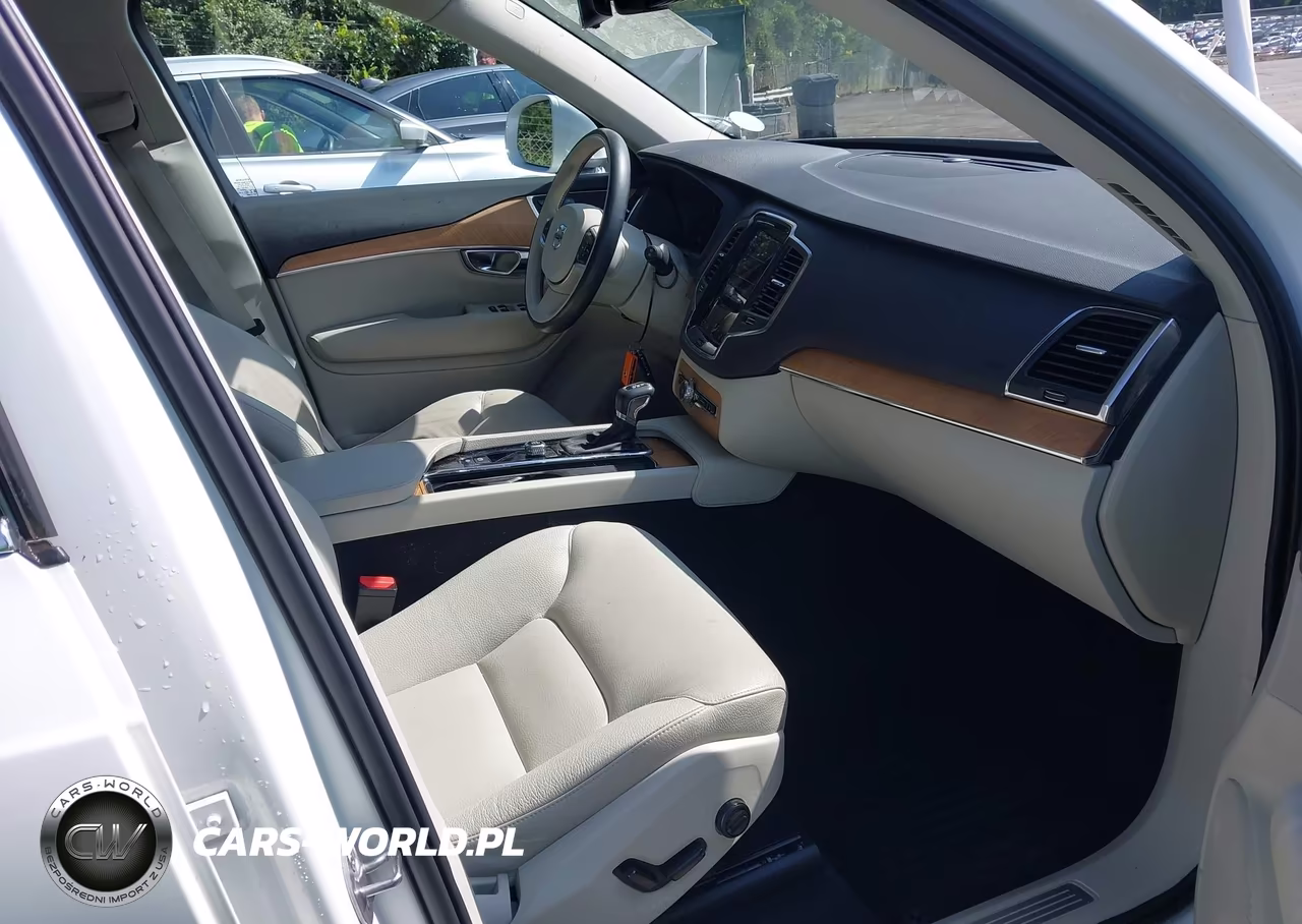 2022 Volvo Xc90 T5 Momentum 7 Passenger VIN:YV4102CK5N1820778 - 5