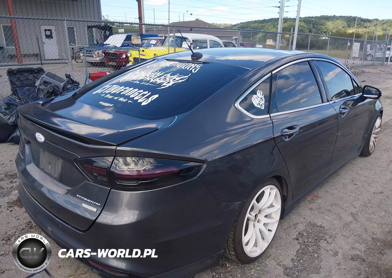 2016 Ford Fusion Titanium VIN:3FA6P0D99GR184059 - 4