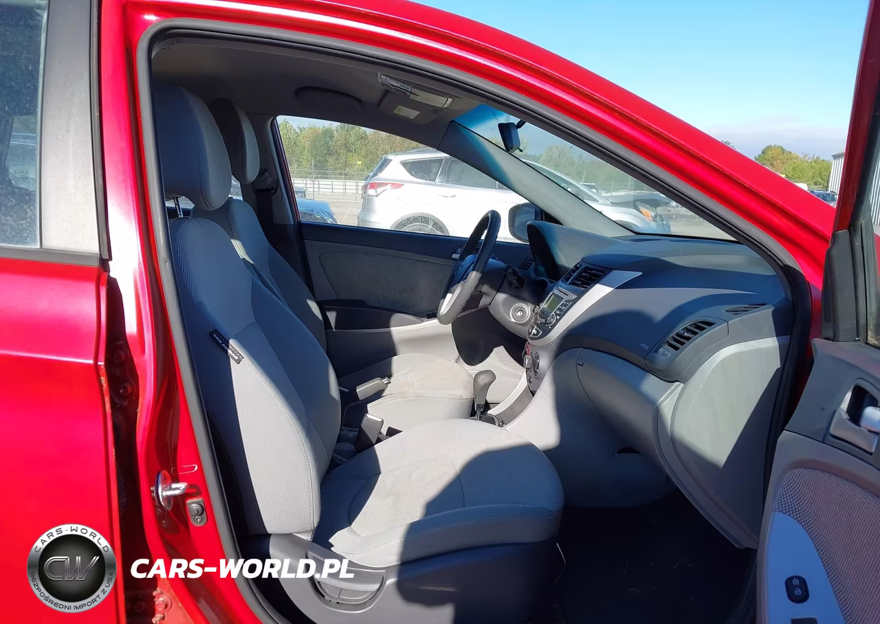 2013 Hyundai Accent Gs VIN:KMHCT5AE4DU068744 - 5