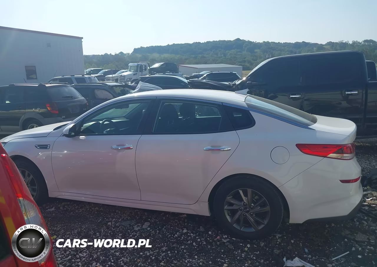 2019 Kia Optima Lx VIN:5XXGT4L38KG357320 - 15