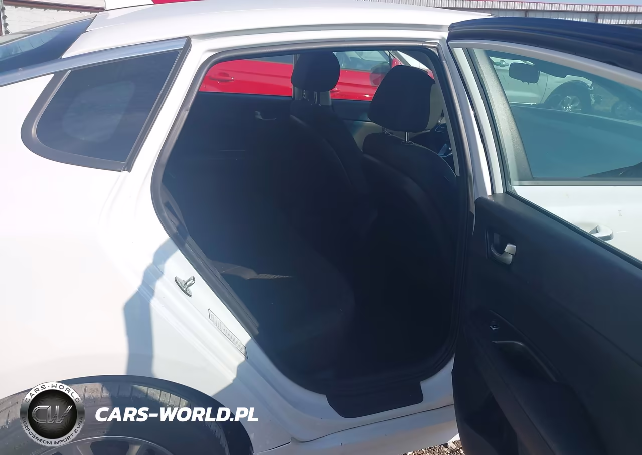 2019 Kia Optima Lx VIN:5XXGT4L38KG357320 - 8