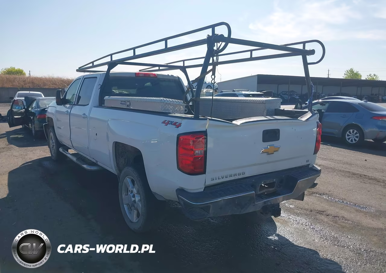 2018 Chevrolet Silverado 2500Hd Lt VIN:1GC1KVEY2JF151799 - 3