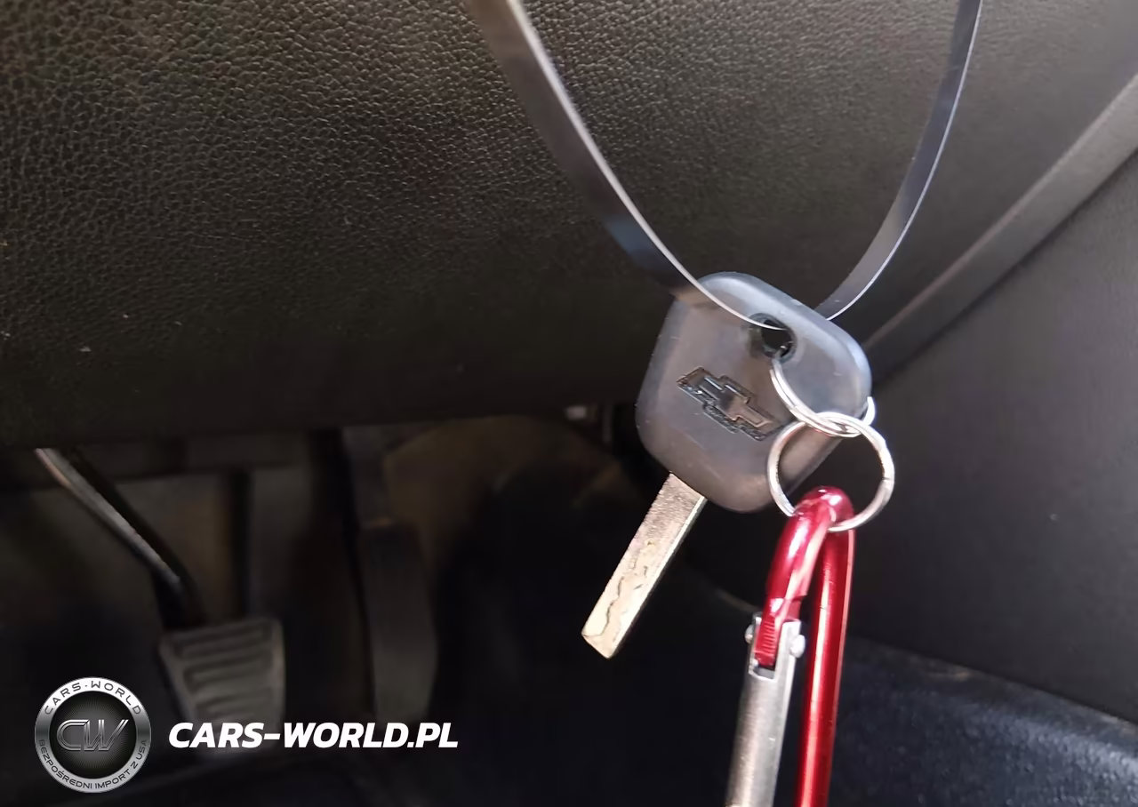 2018 Chevrolet Colorado VIN:1GCHSAEA8J1204531 - 11