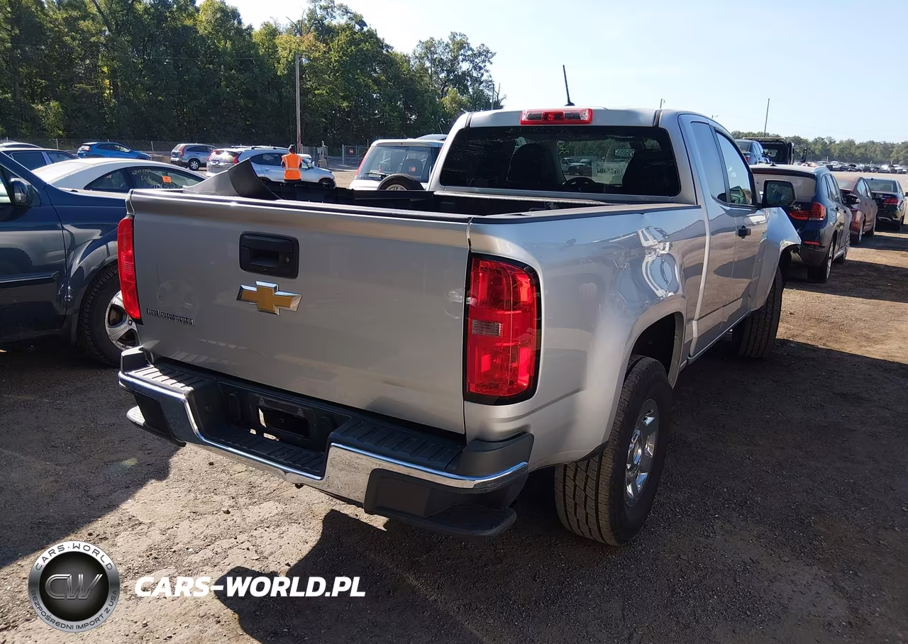 2018 Chevrolet Colorado VIN:1GCHSAEA8J1204531 - 4