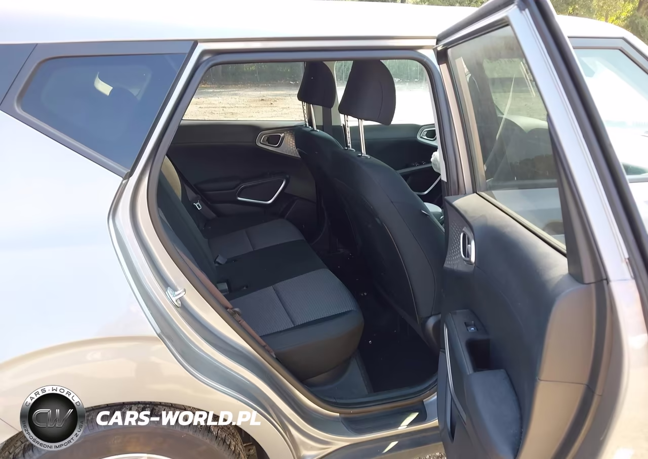 2025 Kia Soul Lx VIN:KNDJ23AU6S7949225 - 8