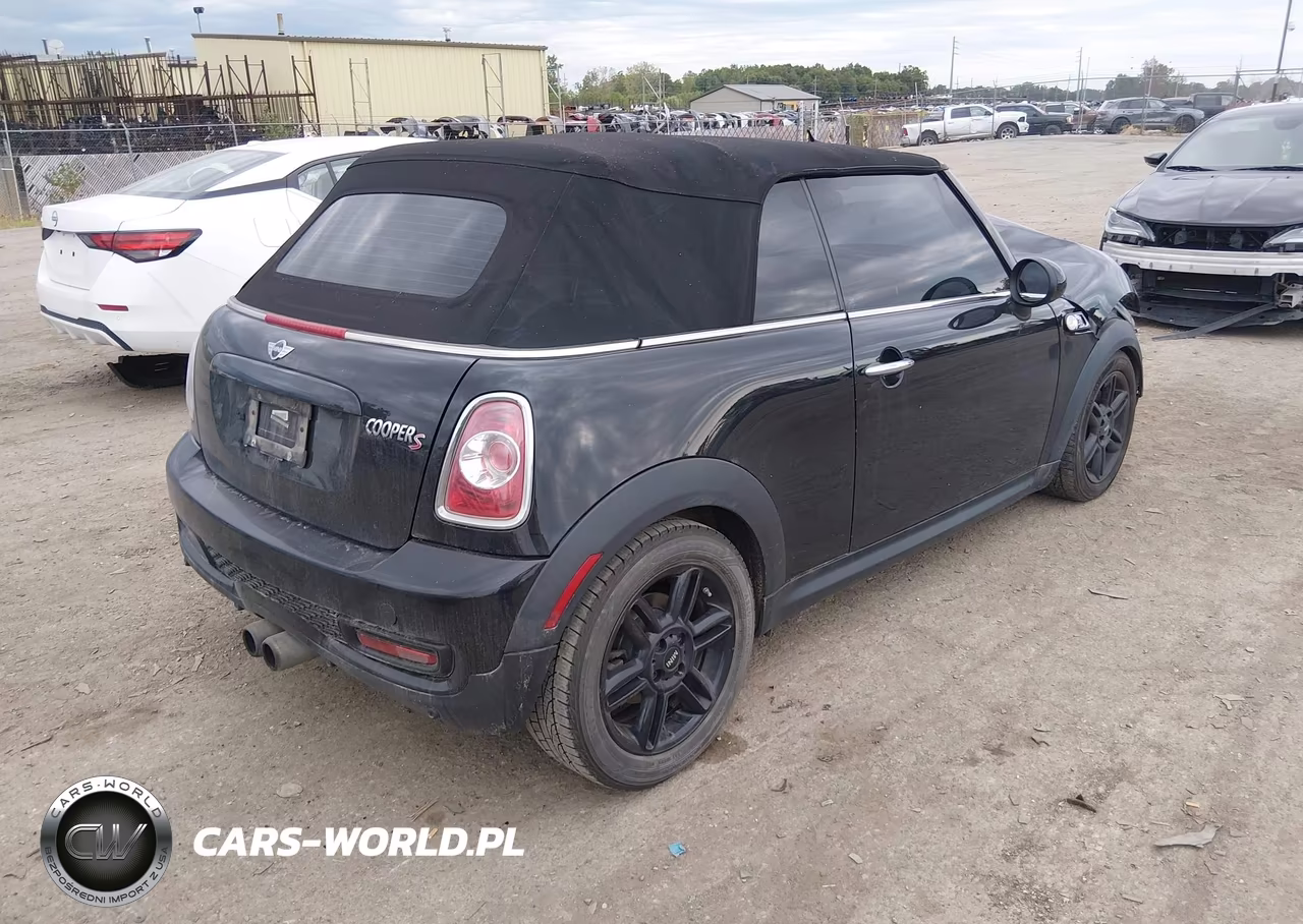 2015 Mini Convertible Cooper S VIN:WMWZP3C57F2A91258 - 4