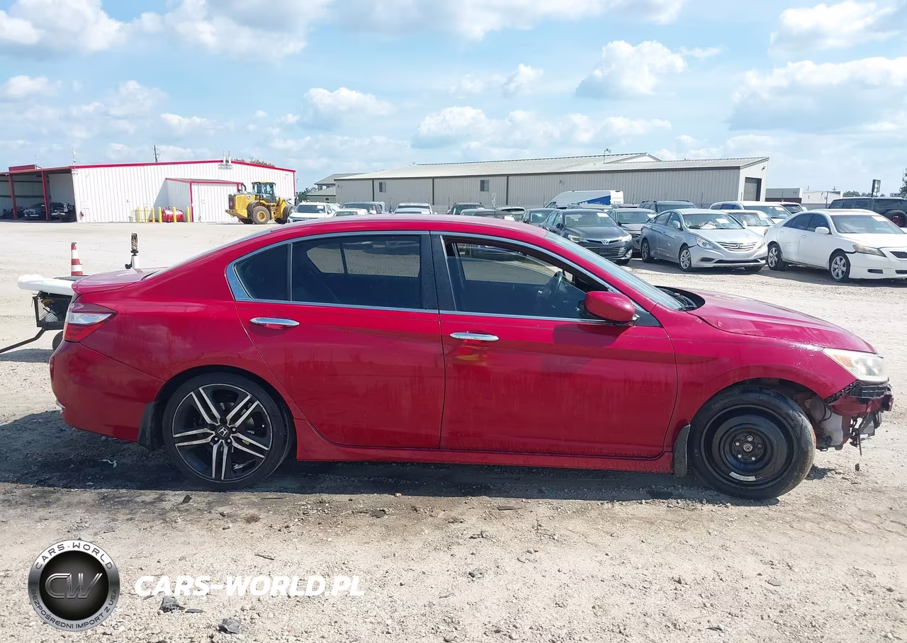 2017 Honda Accord Sport VIN:1HGCR2F5XHA043608 - 13