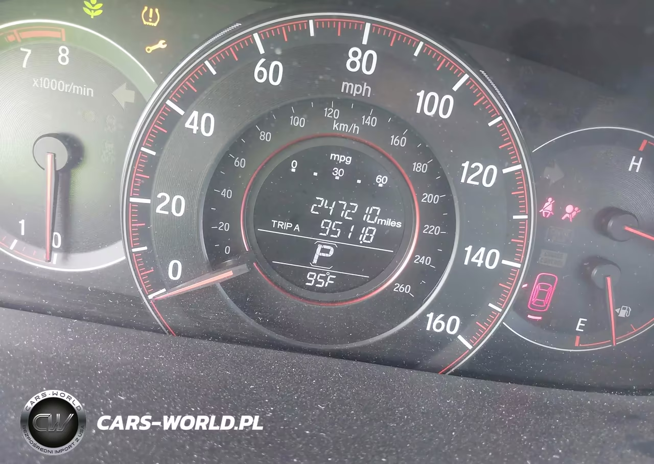 2017 Honda Accord Sport VIN:1HGCR2F5XHA043608 - 15
