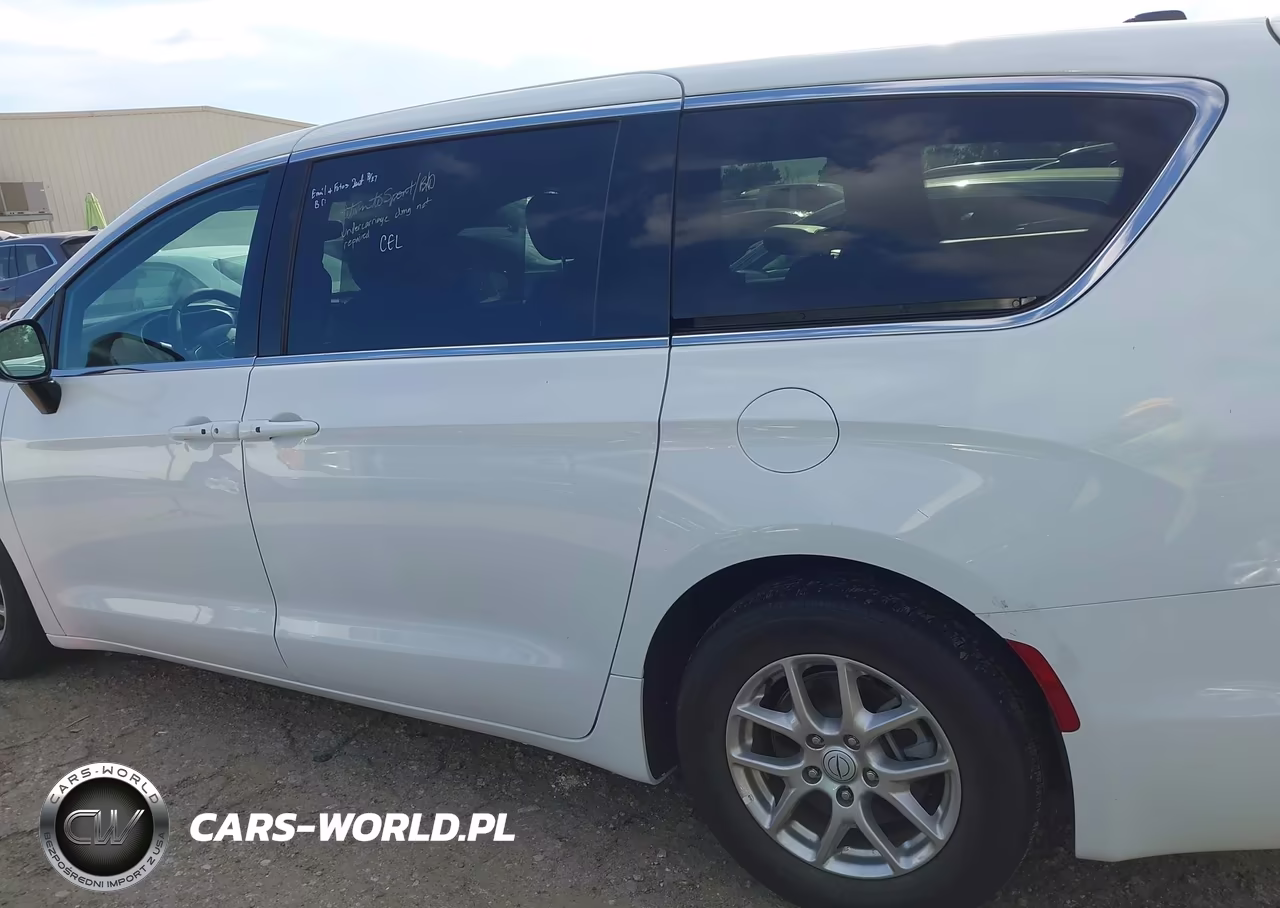2025 Chrysler Pacifica Select VIN:2C4RC1BG4SR600818 - 14
