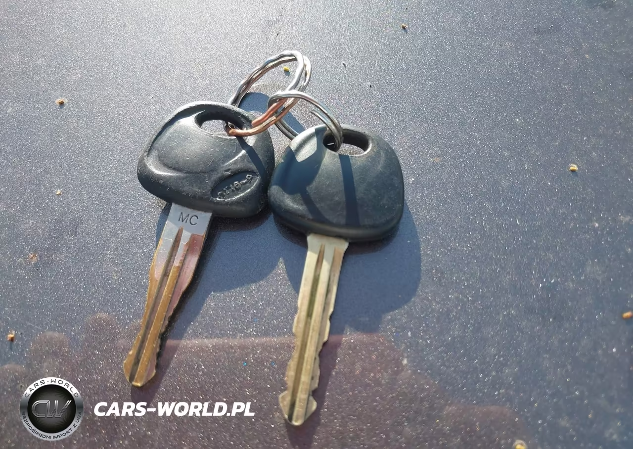 2009 Hyundai Accent Se VIN:KMHCN36C09U123395 - 11