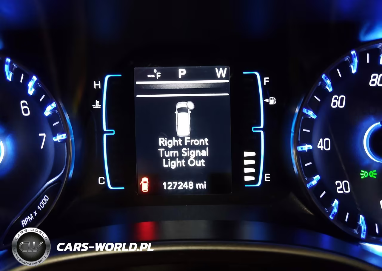2017 Chrysler Pacifica Touring VIN:2C4RC1DG0HR532104 - 16