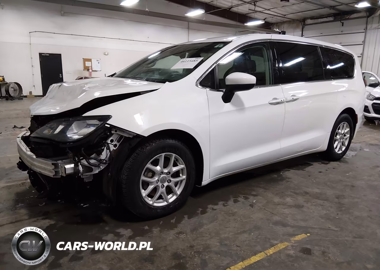 2017 Chrysler Pacifica Touring VIN:2C4RC1DG0HR532104 - 2