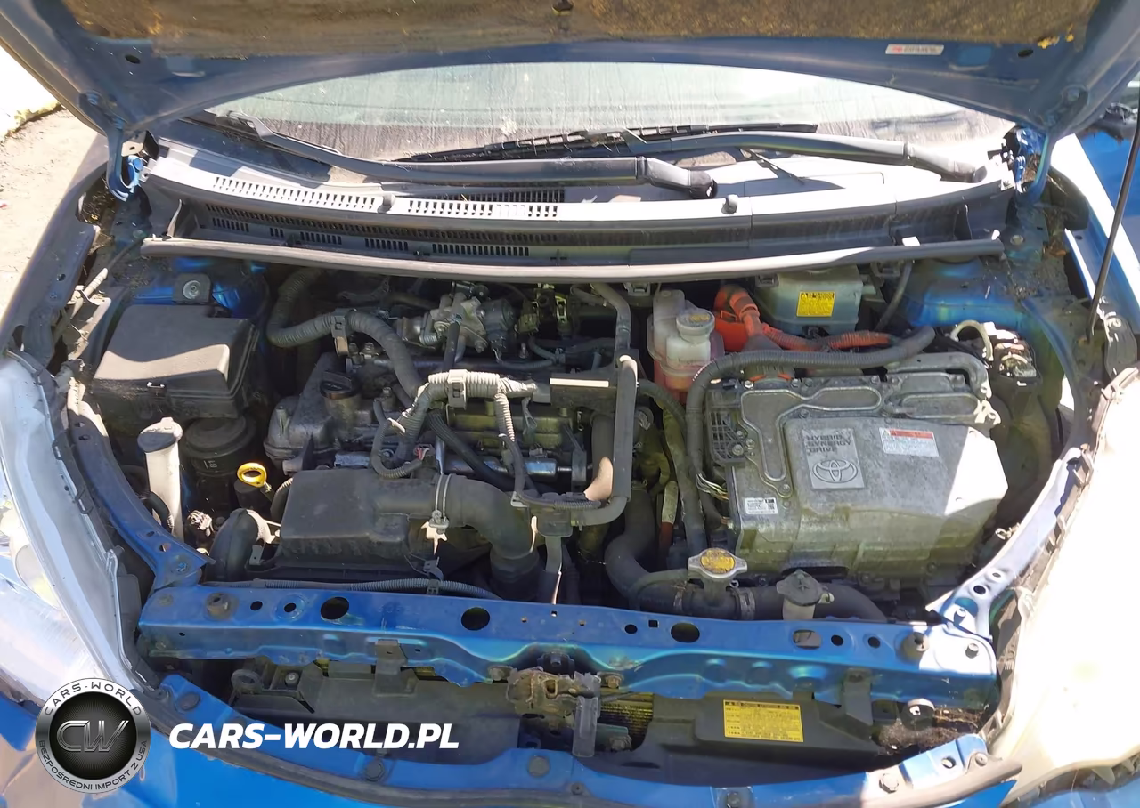 2012 Toyota Prius C Two VIN:JTDKDTB35C1516715 - 10